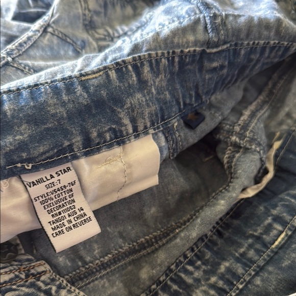 Vanilla Star Gray Acid Wash Denim Overalls - Picture 6 of 7